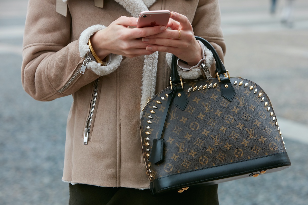 louis vuitton umhängetasche damen