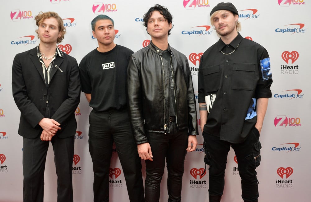 5 Seconds of Summer 5 Seconds of Summer - Jingle Ball 2019 - Famous