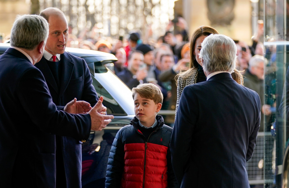 Prinz George Prince George and Duke and Duchess of Cambridge at Six Nations 2022 - Avalon
