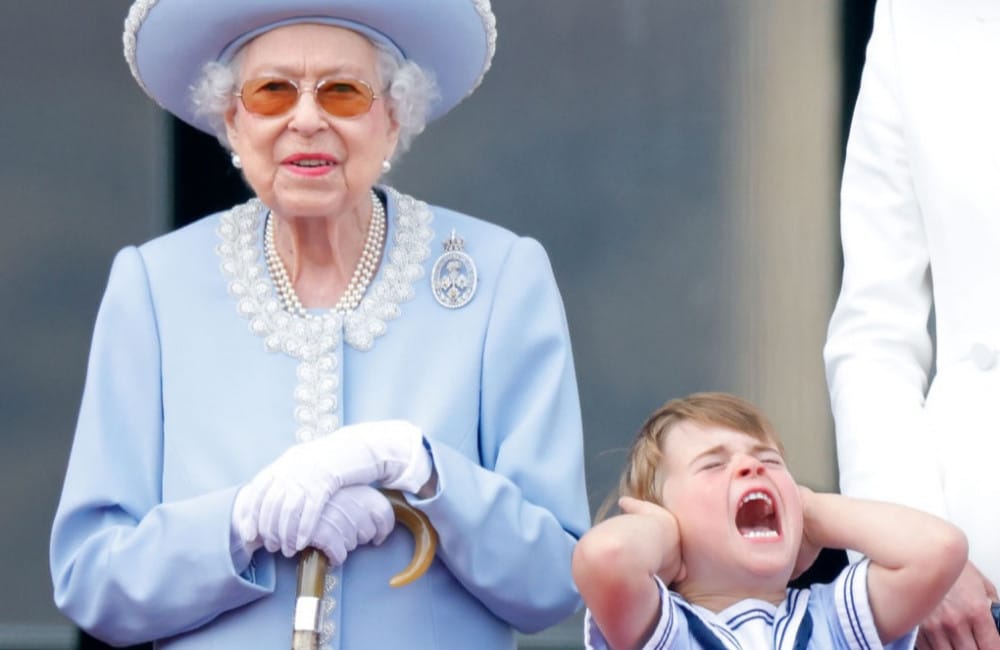 Queen Elizabeth II. und Prinz Louis Queen Elizabeth II and Prince Louis of Cambridge Trooping Of The Colour 2022 - Getty