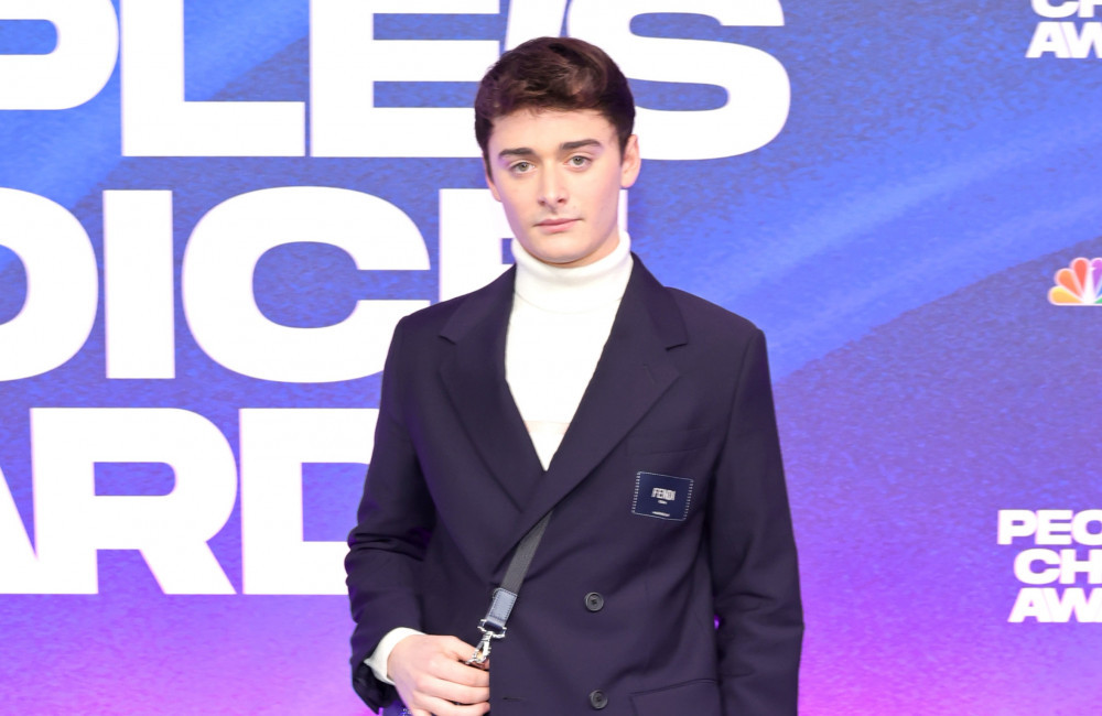 Noah Schnapp - December 2022 - 2022 People's Choice Awards at Barker Hangar - LA