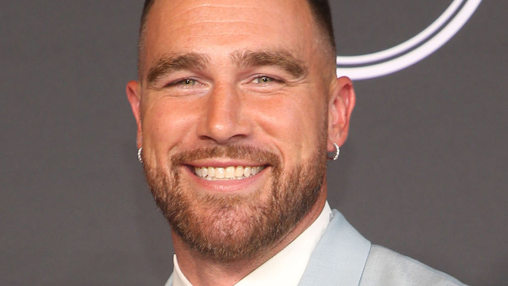 Cover Images Travis Kelce
