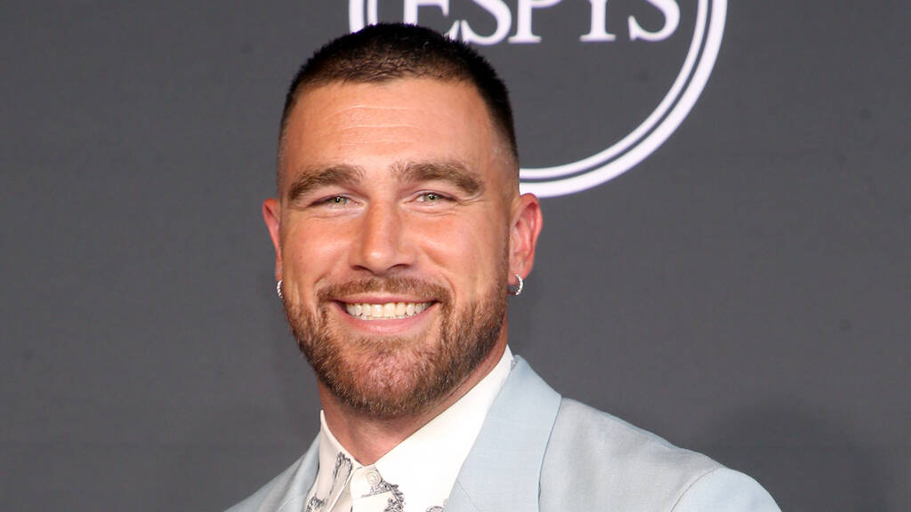 Cover Images Travis Kelce