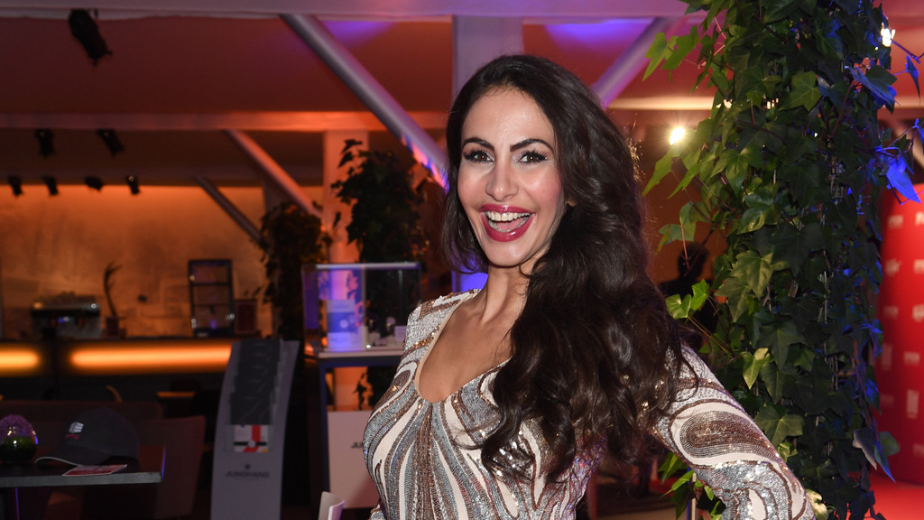 Janina Youssefian