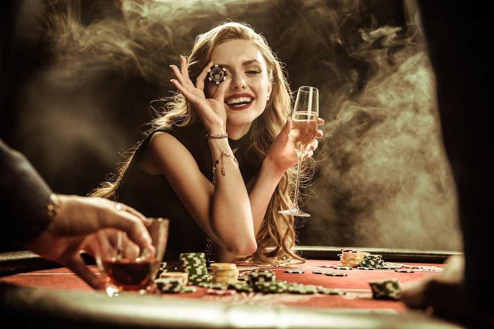 Casino-Spiele können verführerisch sein, ein Spielschutz hilft. Foto: Adobe / LIGHTFIELD STUDIOS