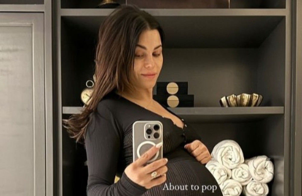 Jenna Dewan about to pop Instagram Story June 2024