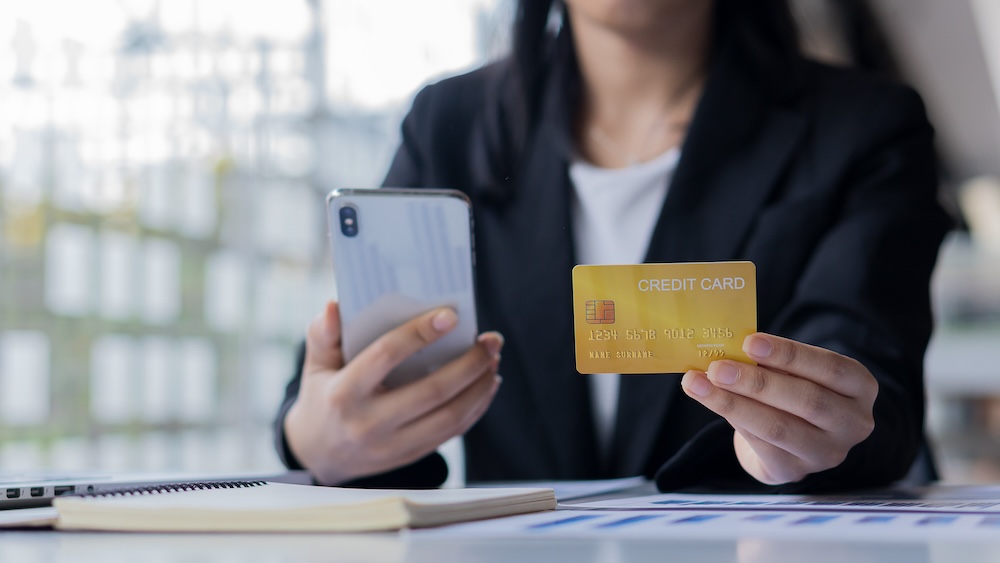 Sicher Geld online überweisen: Das geht! Foto: Adobe / ArLawKa Sicher Geld online überweisen: Das geht! Foto: Adobe / ArLawKa