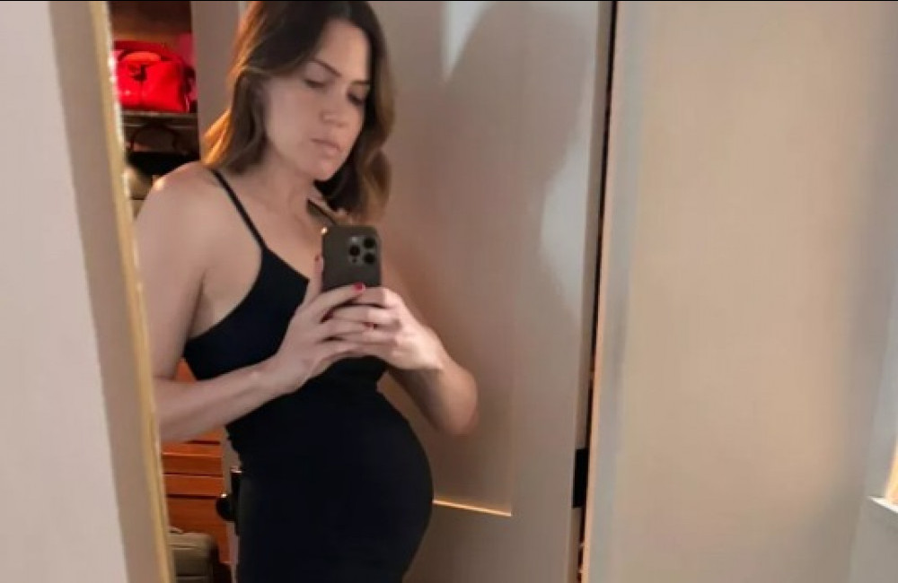Mandy Moore – Instagram – One Use – July 2024 Mandy Moore - Instagram - One Use - July 2024