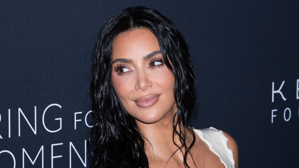 Cover Images Kim Kardashian
