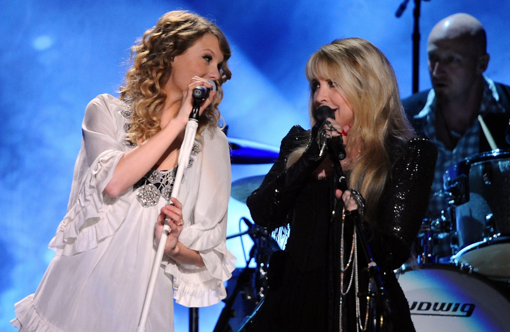 Taylor Swift And Stevie Nicks – 52nd Grammys – LA – January 31st 2010 – Michael Caulfield – Getty Taylor Swift And Stevie Nicks - 52nd Grammys - LA - January 31st 2010 - Michael Caulfield - Getty