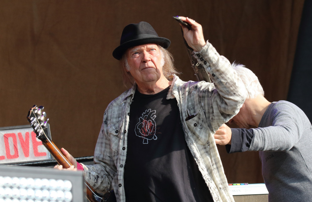 Neil Young – Bob Dylan and Neil Young concert – Hyde Park Neil Young - Bob Dylan and Neil Young concert - Hyde Park