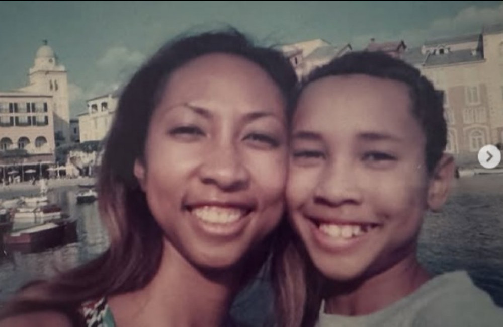 Tyga and mom – Feb 2025 – death announcement – Instagram – ONE USE Tyga and mom - Feb 2025 - death announcement - Instagram - ONE USE