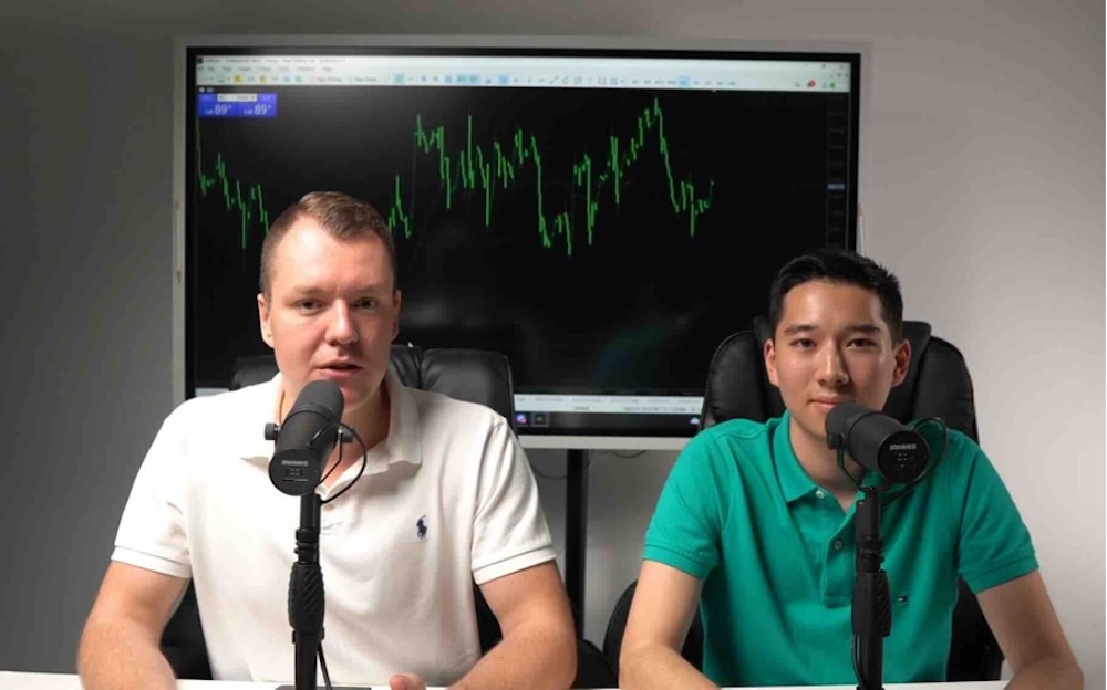 Ajdre Witzel (link) und Kollege Jia Tian Rong bei der Arbeit. Foto: privat