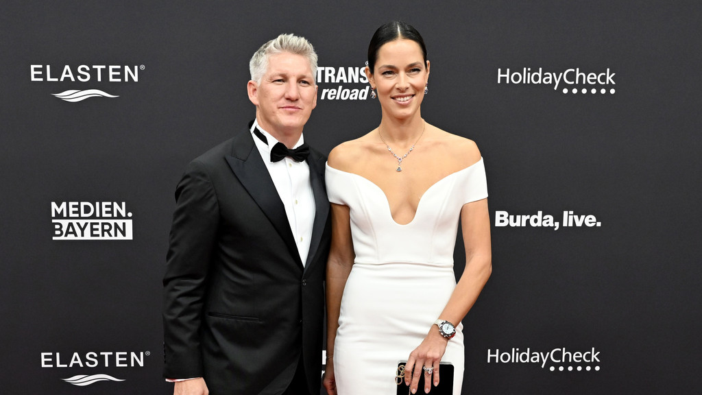 picture alliance/dpa | Felix Hörhager Bastian Schweinsteiger und Ana Ivanović