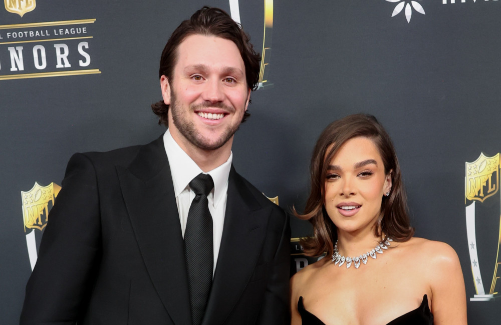 Josh Allen and Hailee Steinfeld – 14th Annual NFL Honors – Arrivals – Getty Josh Allen and Hailee Steinfeld - 14th Annual NFL Honors - Arrivals - Getty