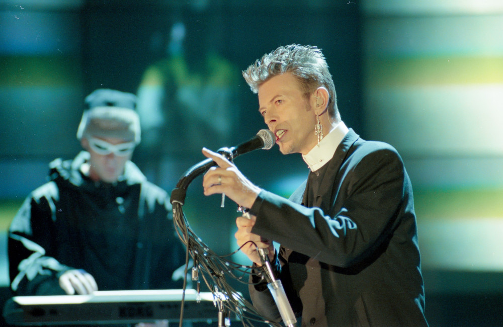 David Bowie - Pet Shop Boys - Getty - BRIT AWARDS 1996
