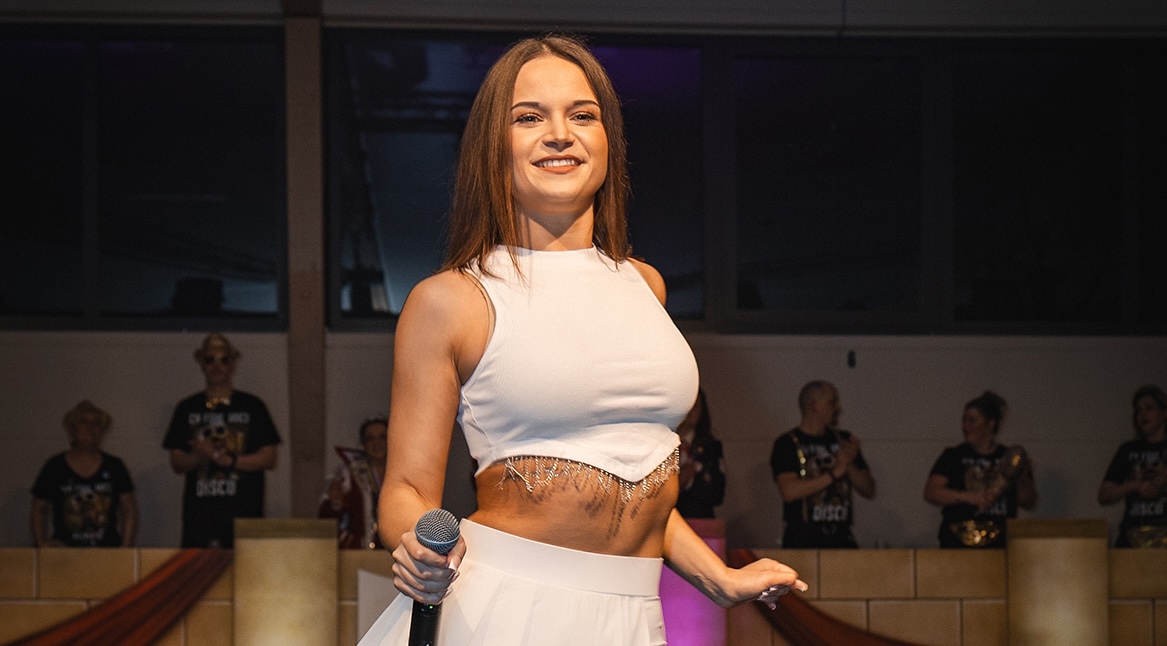 Foto: https://www.bestfans.com/rominaxpi