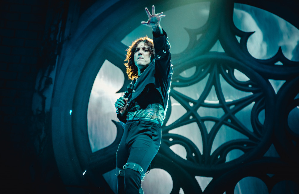 Oliver Sykes - Bring Me The Horizon - O2 Arena 2024 - Famous