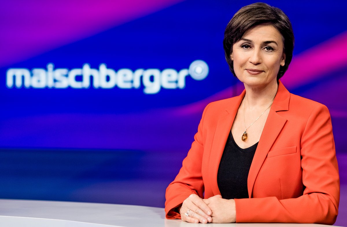 Sandra Maischberger diskutiert in ihrer ARD-Talkshow mit prominenten Gästen.