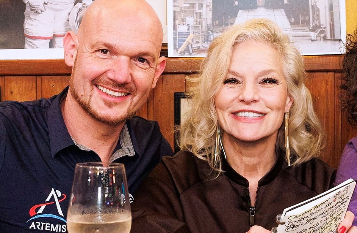 Alexander Gerst zu Gast in der Late-Night-Show "Inas Nacht" von Ina Müller.