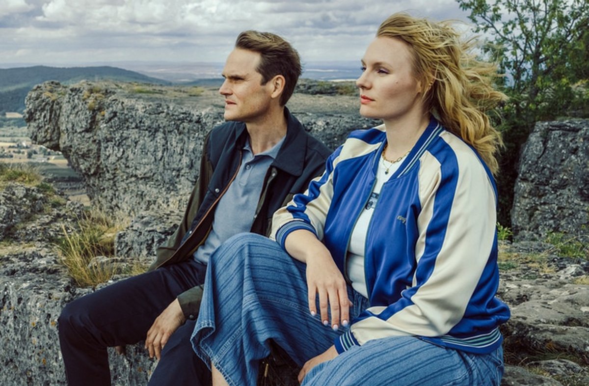 Im Franken-"Tatort: Gottesgarten" ermittelt Felix Voss (Fabian Hinrichs) erstmals mit Emilia Rathgeber (Rosalie Thomass).