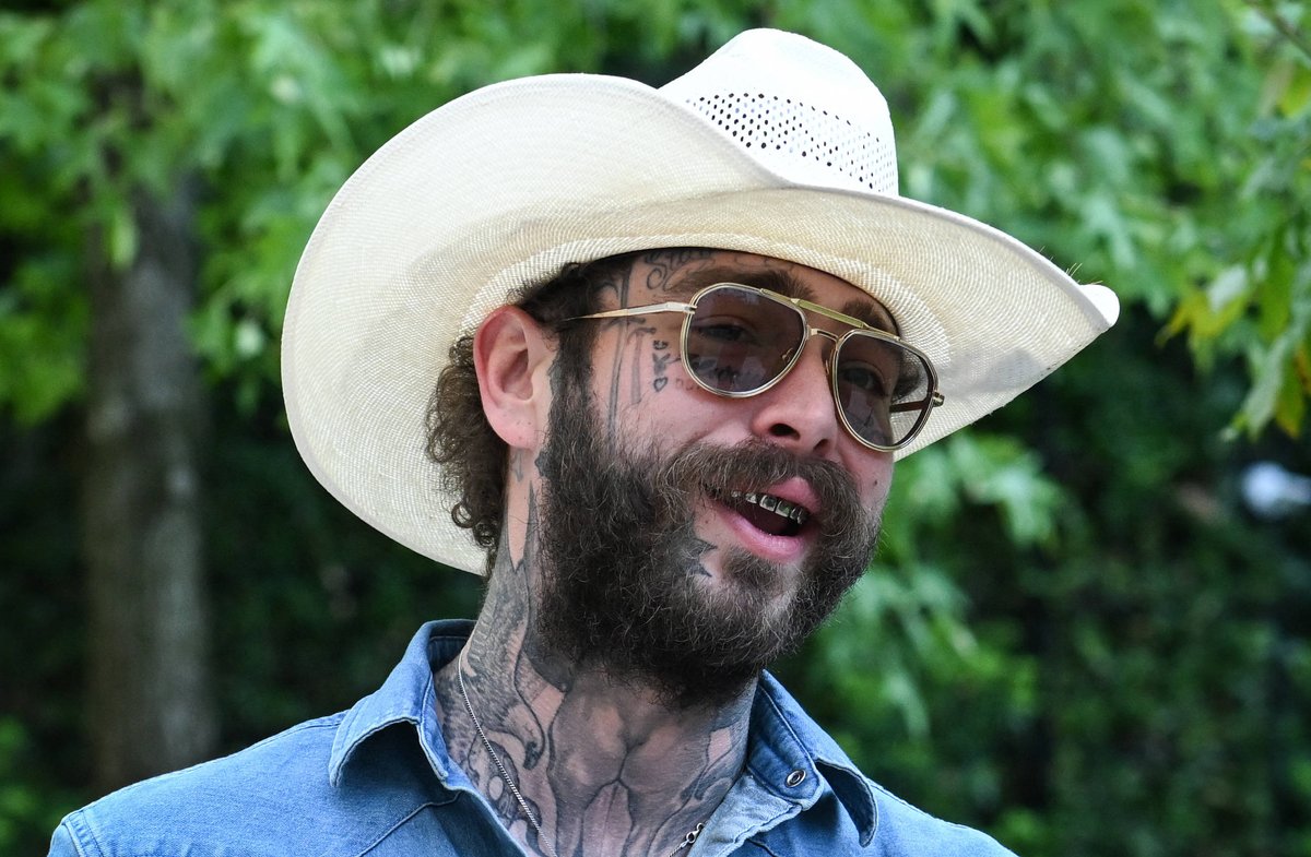 Post Malone soll sich verlobt haben.