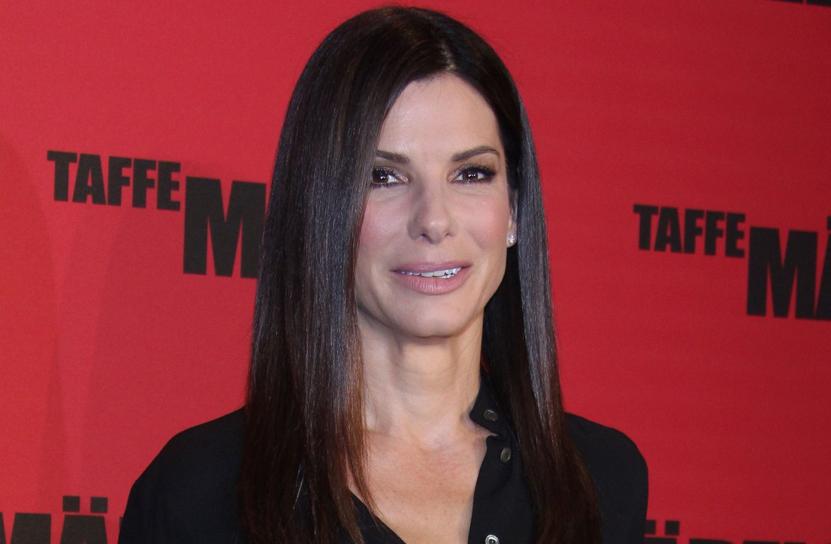 Sandra Bullock hat erstmals offen über den Verlust ihres Partners gesprochen.